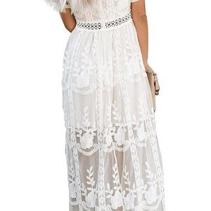 Chic White Floral Lace Maxi Dress